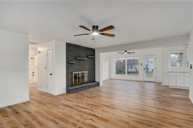 2308 E Latoka Street, Springfield, MO 65804