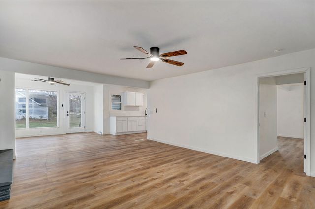 2308 E Latoka Street, Springfield, MO 65804