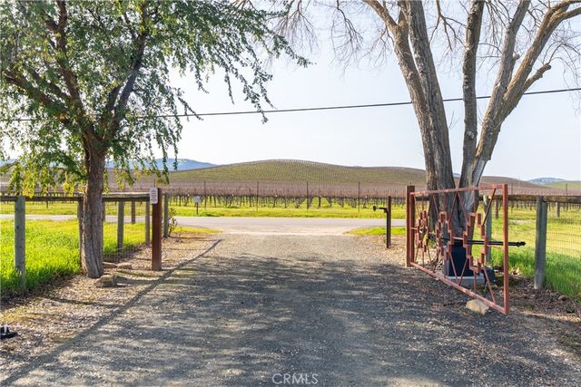 3870 Buena Vista Dr, Paso Robles, CA 93446