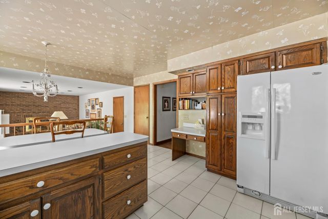 11 Aspen Circle, Edison, NJ 08820