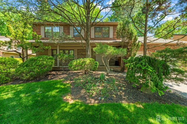 11 Aspen Circle, Edison, NJ 08820