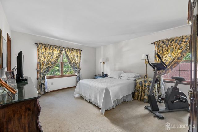 11 Aspen Circle, Edison, NJ 08820