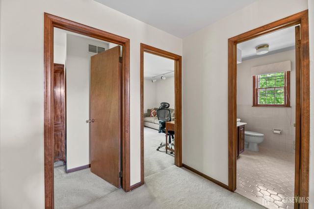 11 Aspen Circle, Edison, NJ 08820