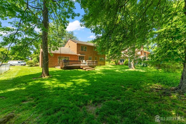 11 Aspen Circle, Edison, NJ 08820