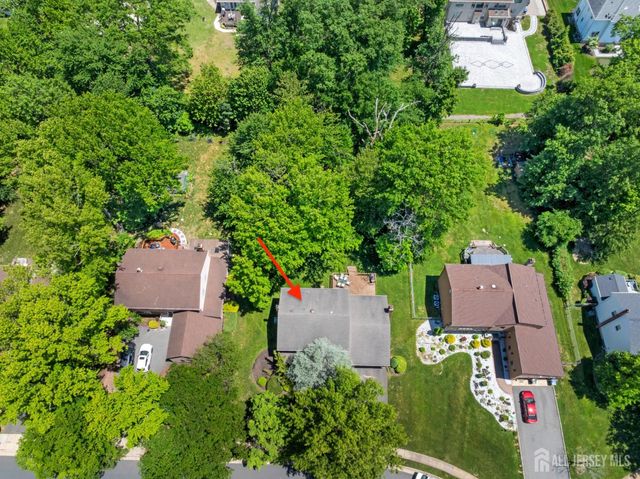 11 Aspen Circle, Edison, NJ 08820