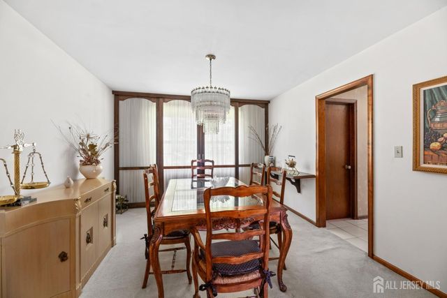 11 Aspen Circle, Edison, NJ 08820