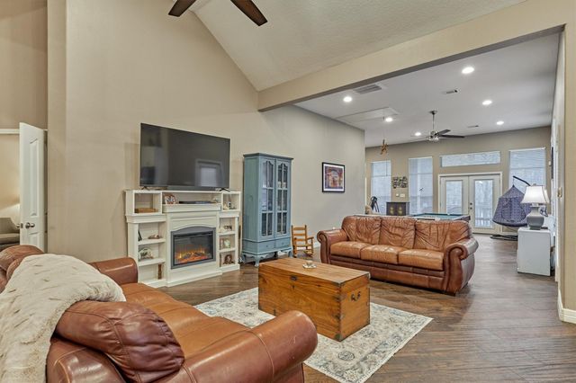 7403 Ponderosa Drive, Magnolia, TX 77354