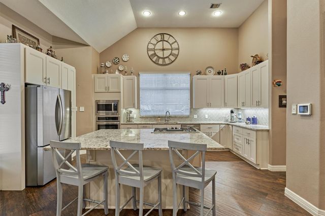 7403 Ponderosa Drive, Magnolia, TX 77354