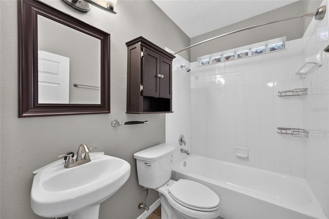 15032 DEER MEADOW DRIVE, Lutz, FL 33559