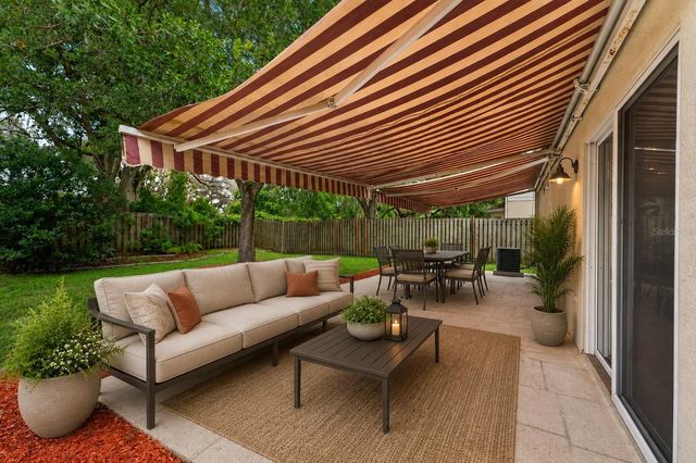 15032 DEER MEADOW DRIVE, Lutz, FL 33559