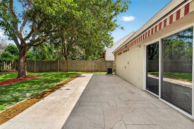 15032 DEER MEADOW DRIVE, Lutz, FL 33559