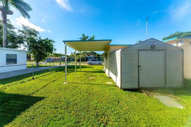 15445 Garfield Dr, Homestead, FL 33033