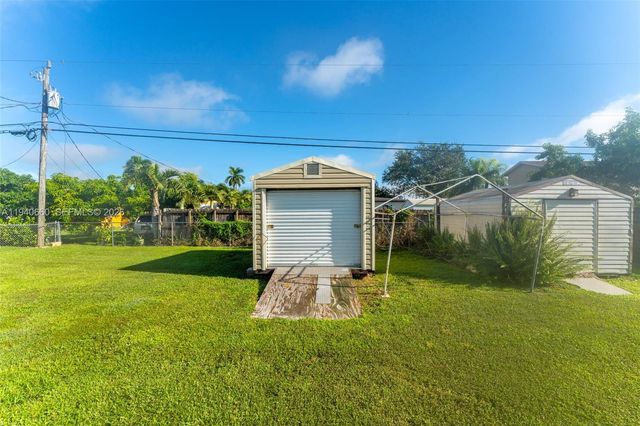 15445 Garfield Dr, Homestead, FL 33033