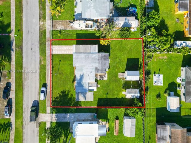 15445 Garfield Dr, Homestead, FL 33033