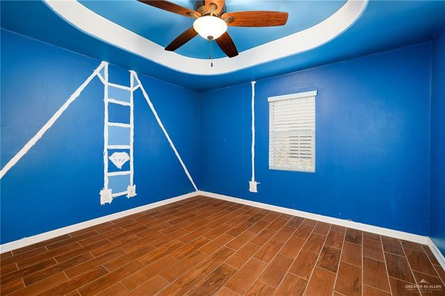 433 S Bowie Street, Elsa, TX 78543