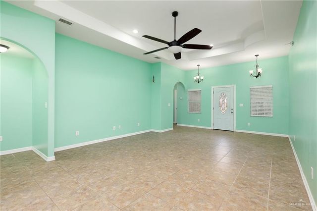 433 S Bowie Street, Elsa, TX 78543