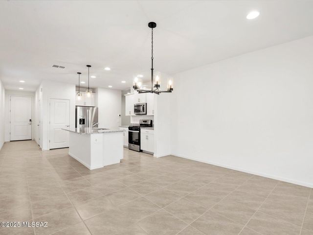 12705 N Fire Brand Street, Marana, AZ 85658