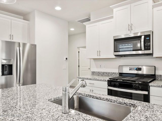 12705 N Fire Brand Street, Marana, AZ 85658