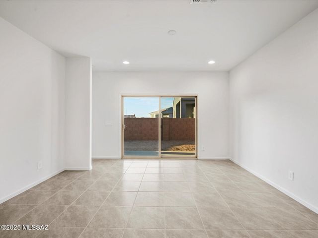 12705 N Fire Brand Street, Marana, AZ 85658