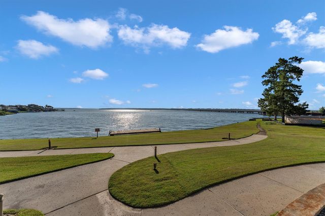 17040 W Fm 1097 Road 4102, Montgomery, TX 77356
