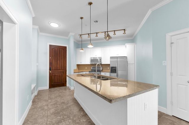 17040 W Fm 1097 Road 4102, Montgomery, TX 77356