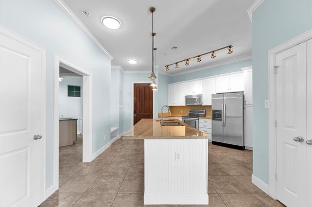 17040 W Fm 1097 Road 4102, Montgomery, TX 77356