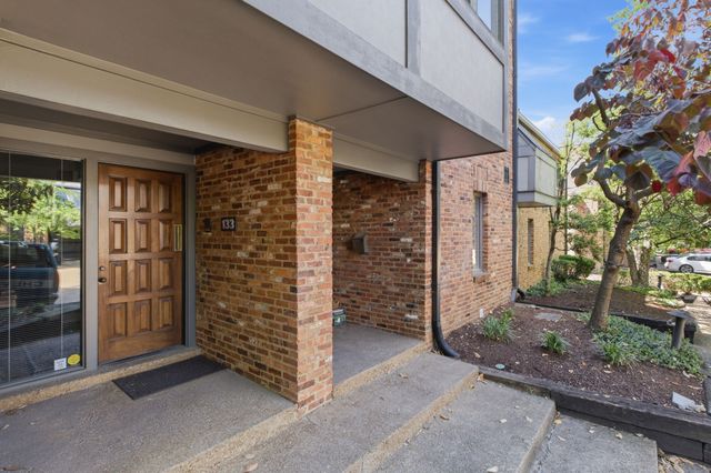 133 Hampton Pl, Nashville, TN 37215