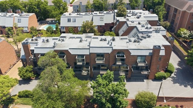 133 Hampton Pl, Nashville, TN 37215