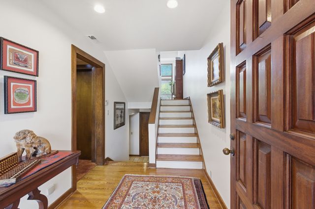 133 Hampton Pl, Nashville, TN 37215