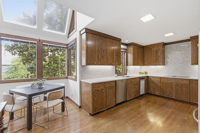 133 Hampton Pl, Nashville, TN 37215