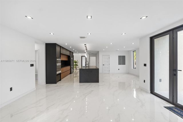 1644 NW 8th Terrace, Miami, FL 33125