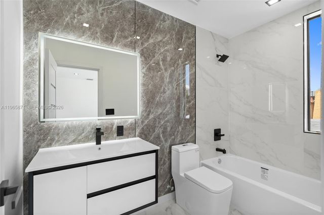 1644 NW 8th Terrace, Miami, FL 33125