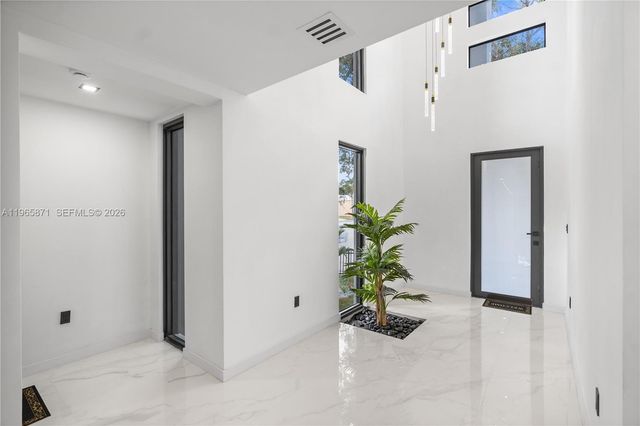 1644 NW 8th Terrace, Miami, FL 33125