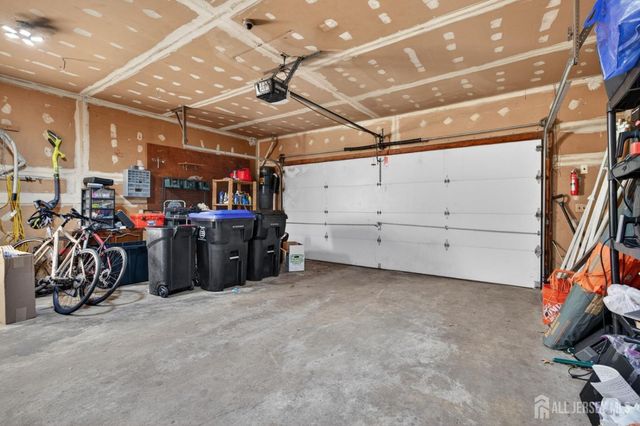 39 Independence Drive, East Brunswick, NJ 08816