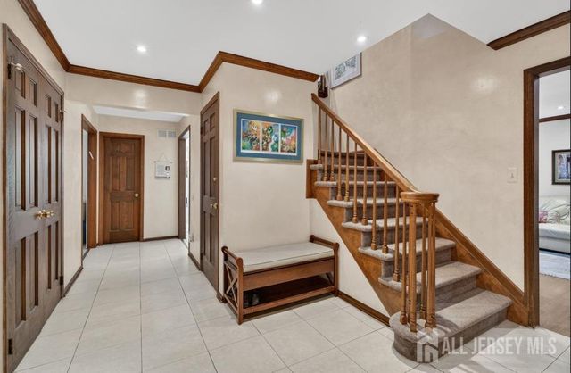 39 Independence Drive, East Brunswick, NJ 08816