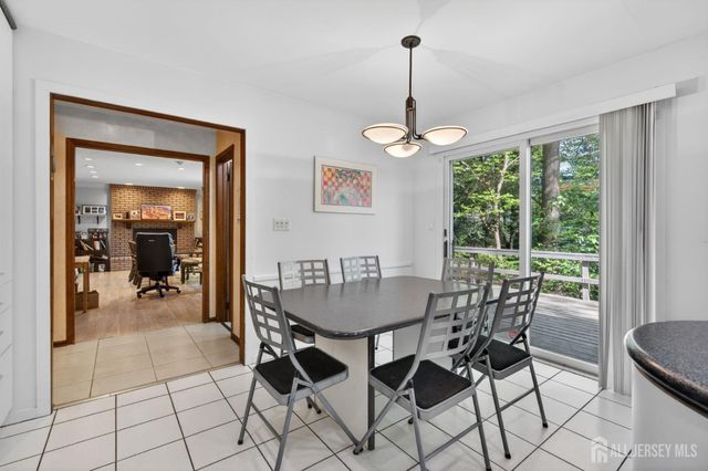 39 Independence Drive, East Brunswick, NJ 08816