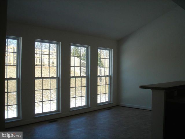 11225 SUFFOLK DR, Hagerstown, MD 21742