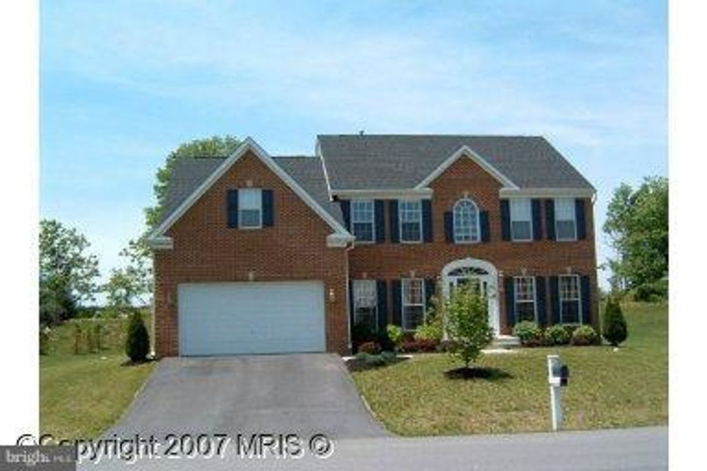 11225 SUFFOLK DR, Hagerstown, MD 21742