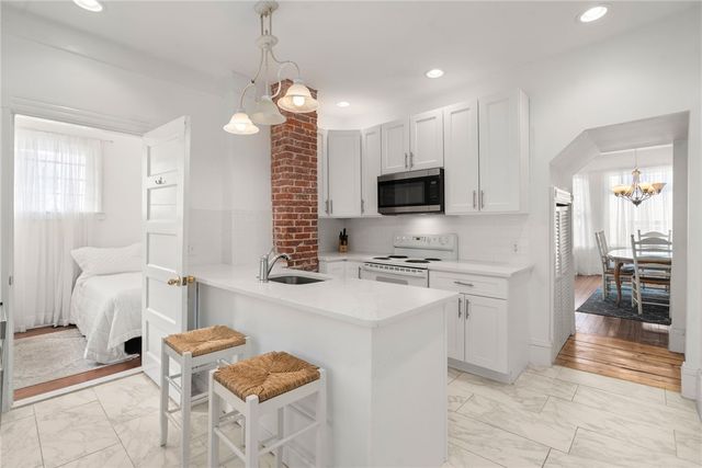 34 Bull Street, Newport, RI 02840