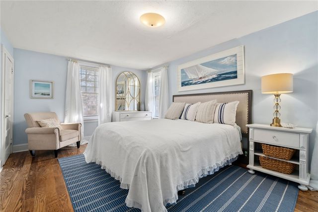 34 Bull Street, Newport, RI 02840