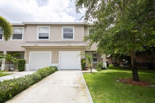 12425 Westhampton Circle, Wellington, FL 33414