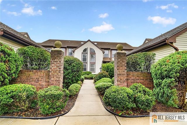22 James Buchanan Drive 22F, Monroe, NJ 08831