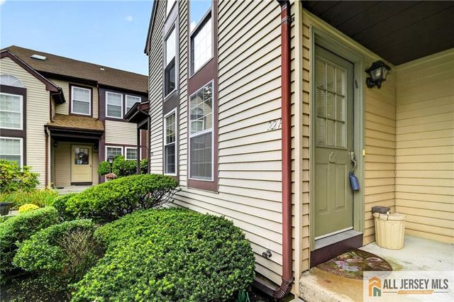 22 James Buchanan Drive 22F, Monroe, NJ 08831
