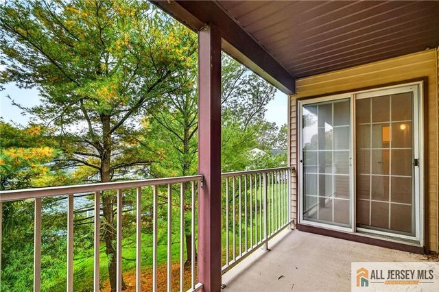 22 James Buchanan Drive 22F, Monroe, NJ 08831