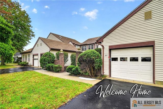 22 James Buchanan Drive 22F, Monroe, NJ 08831