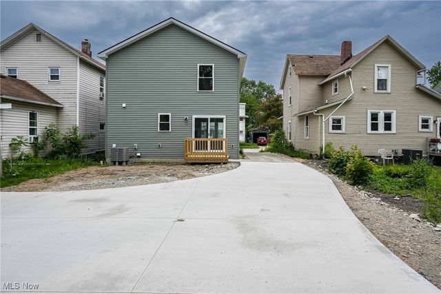 583 Creedmore Avenue, Barberton, OH 44203