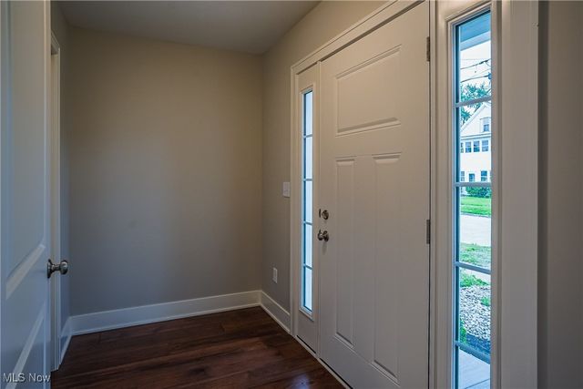 583 Creedmore Avenue, Barberton, OH 44203