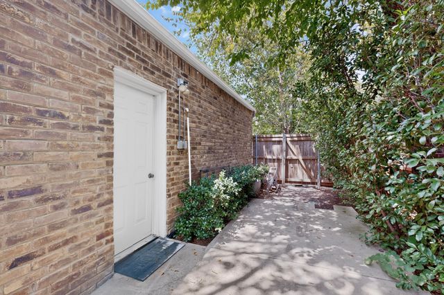3025 Westforest Drive, Dallas, TX 75229