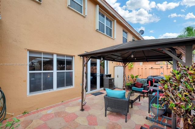 8511 NW 141st Ter 402, Miami Lakes, FL 33016