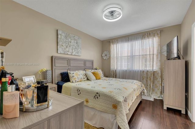 8511 NW 141st Ter 402, Miami Lakes, FL 33016